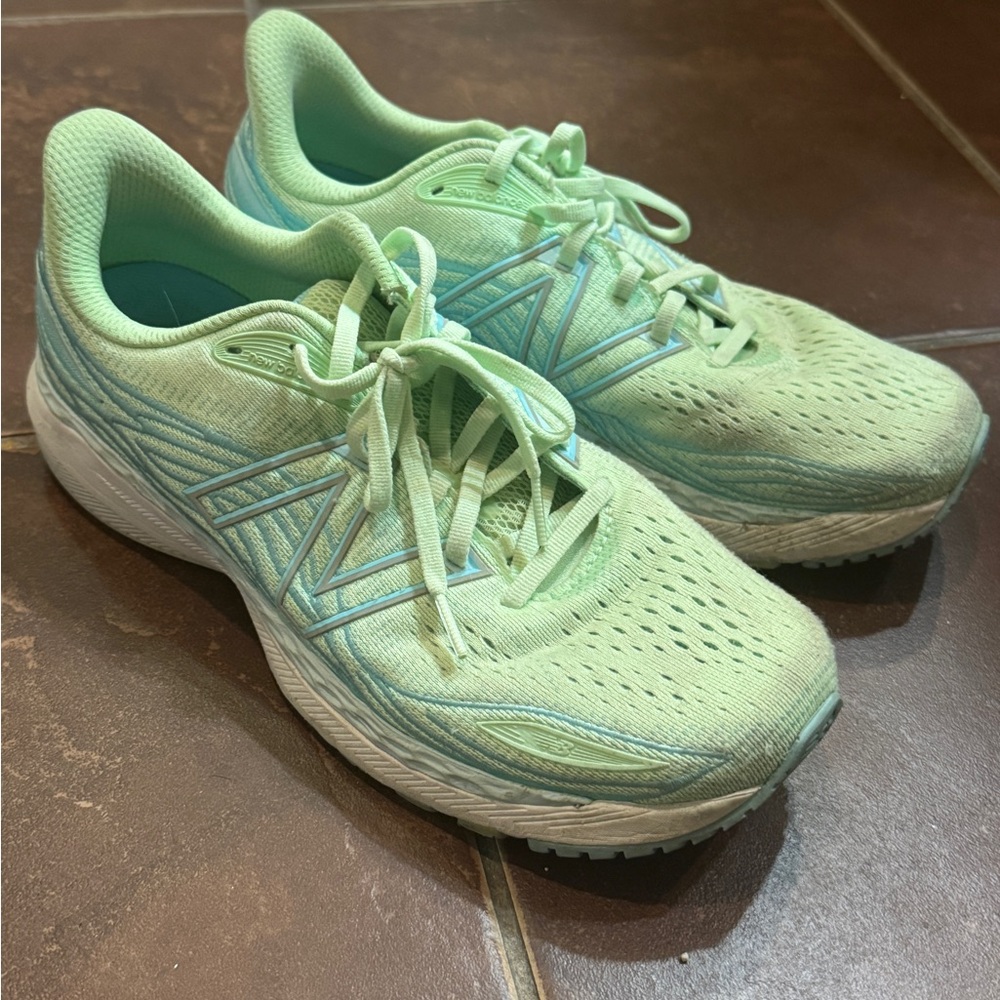 Women's  New Balance Athletic Running Shoes - light Green